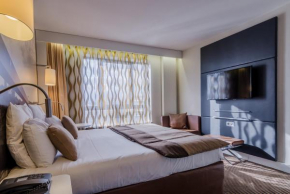  Mercure Cergy Pontoise Centre  Сержи